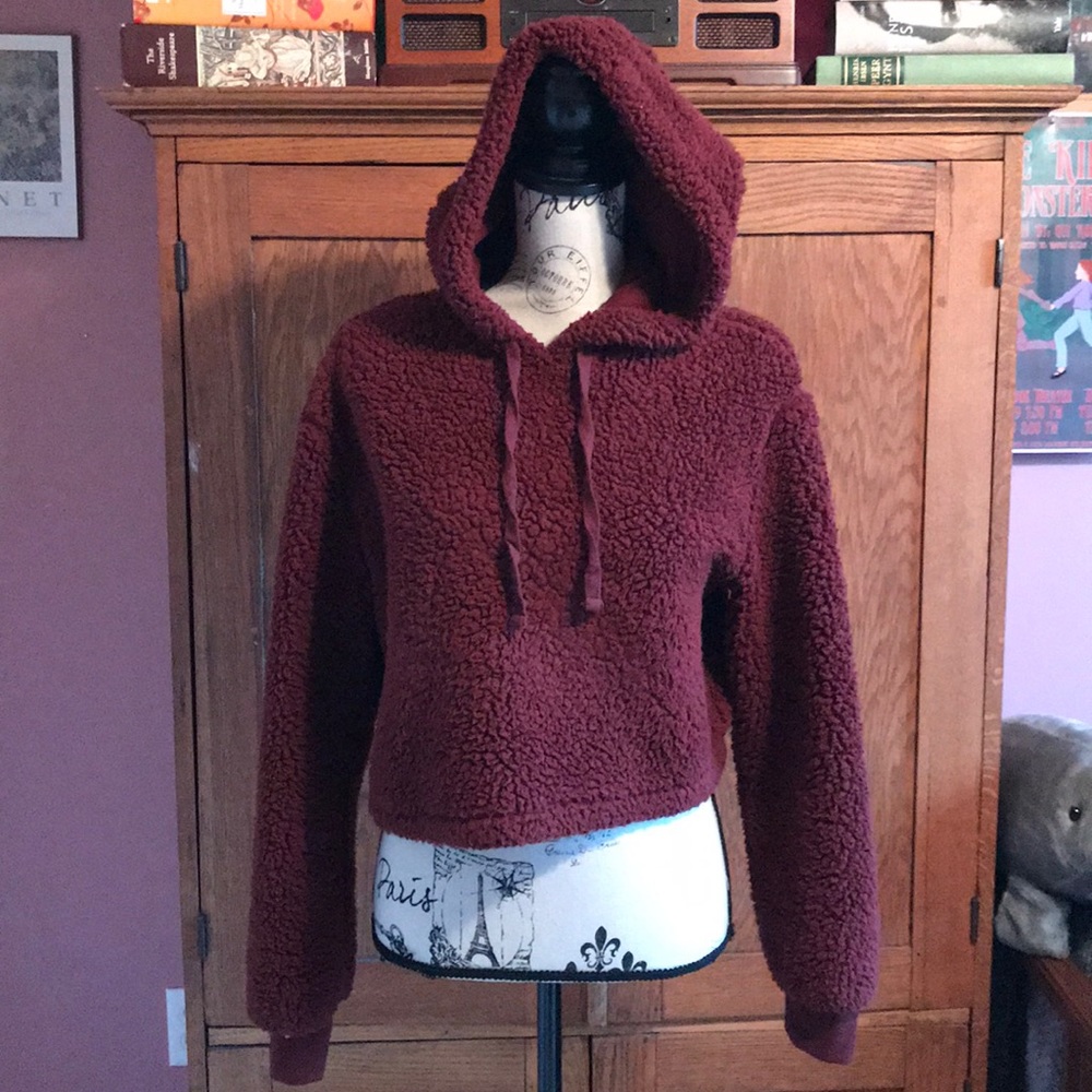 Maroon Sherpa cropped sweatshirt